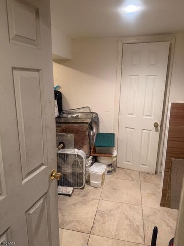 125 Washington St, East Orange City, NJ 07017