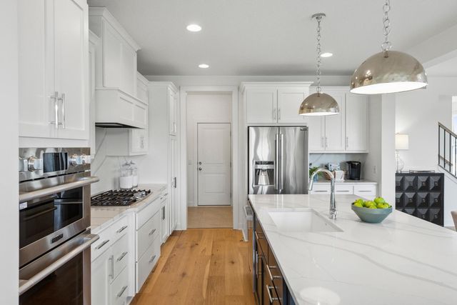 5830 Freeland Bay N, Hugo, MN 55038