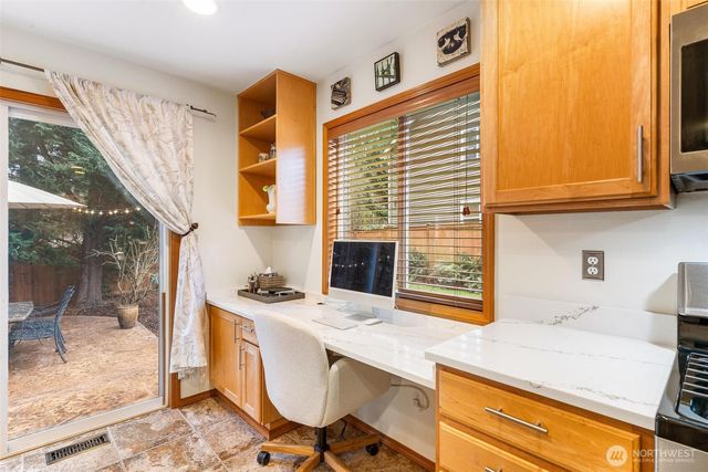 23425 SE 261st Court, Maple Valley, WA 98038