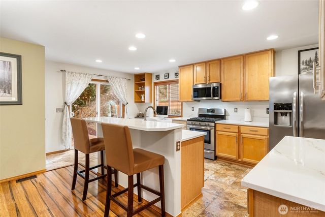 23425 SE 261st Court, Maple Valley, WA 98038