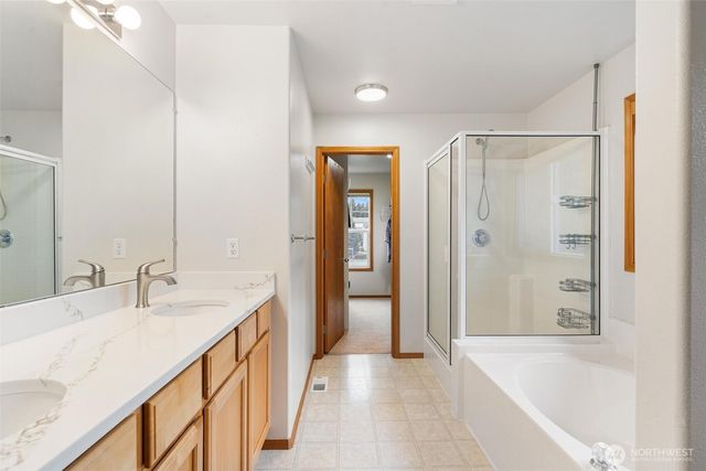 23425 SE 261st Court, Maple Valley, WA 98038