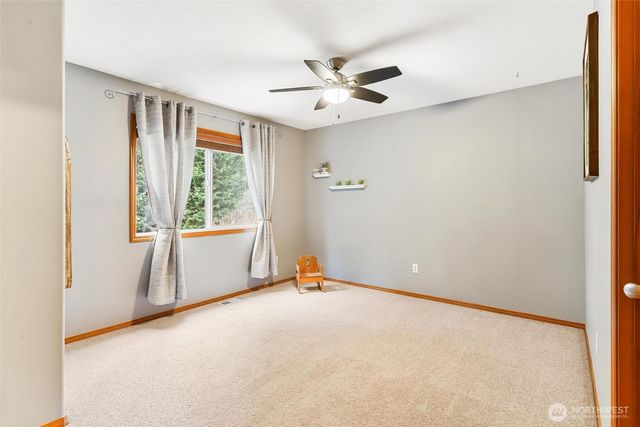 23425 SE 261st Court, Maple Valley, WA 98038