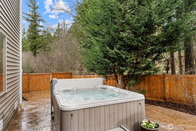 23425 SE 261st Court, Maple Valley, WA 98038