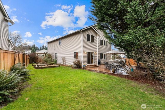 23425 SE 261st Court, Maple Valley, WA 98038