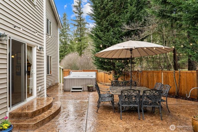 23425 SE 261st Court, Maple Valley, WA 98038