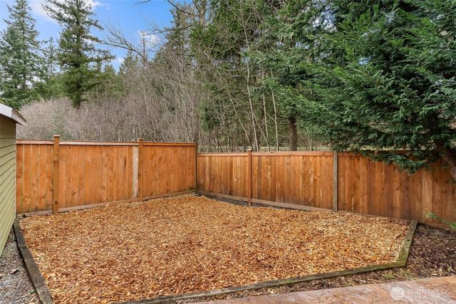23425 SE 261st Court, Maple Valley, WA 98038