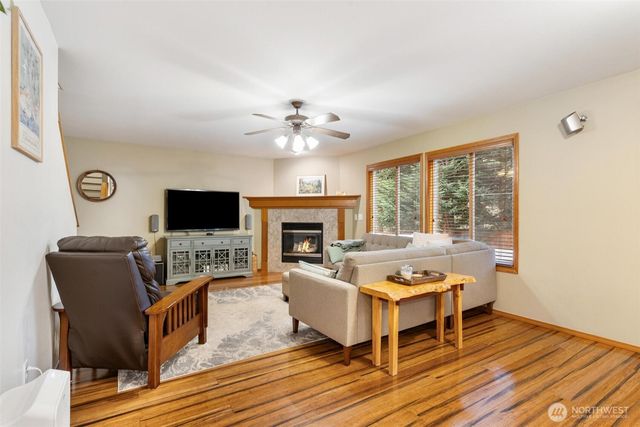 23425 SE 261st Court, Maple Valley, WA 98038