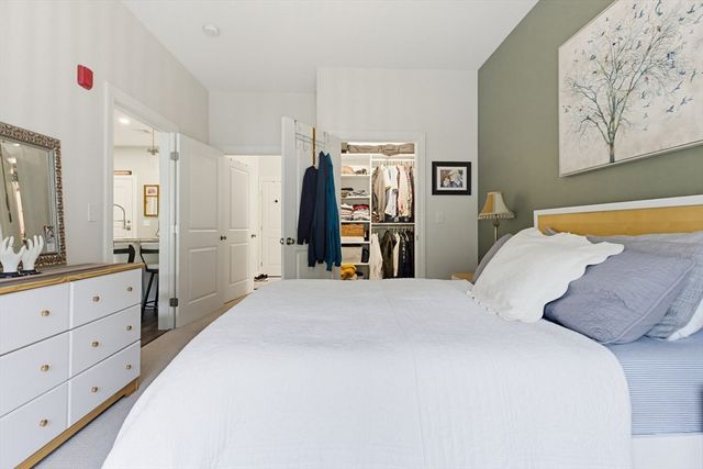 3307 Briarwood Vlg 3307, Clinton, MA 01510