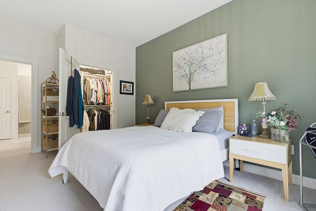 3307 Briarwood Vlg 3307, Clinton, MA 01510