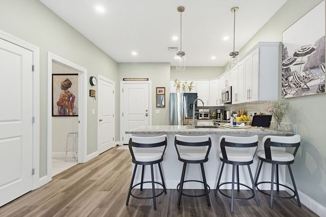 3307 Briarwood Vlg 3307, Clinton, MA 01510