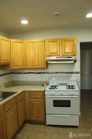 421 College Drive, Edison, NJ 08817