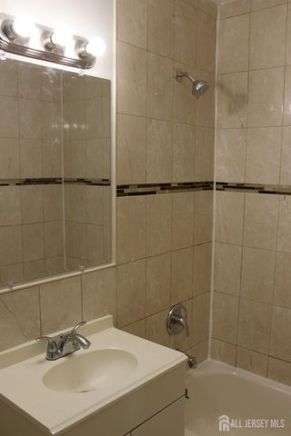421 College Drive, Edison, NJ 08817
