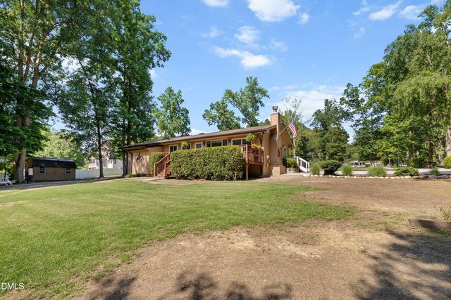 1704 Bowling Road, Fuquay Varina, NC 27526