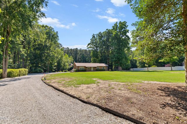 1704 Bowling Road, Fuquay Varina, NC 27526