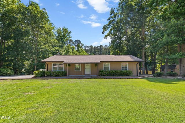 1704 Bowling Road, Fuquay Varina, NC 27526