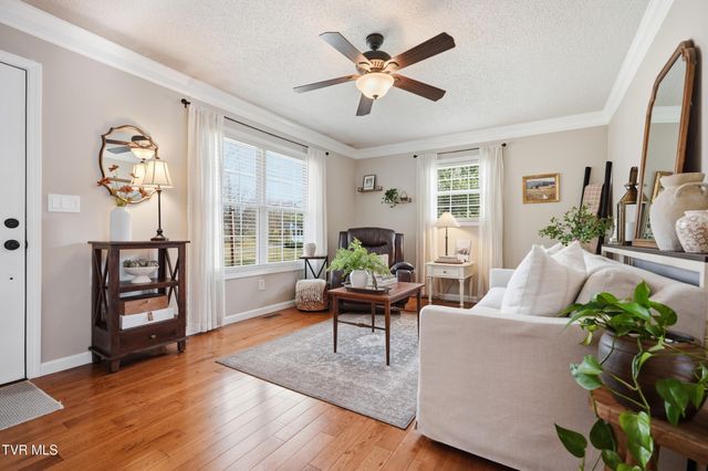 102 Clovercroft Drive, Jonesborough, TN 37659