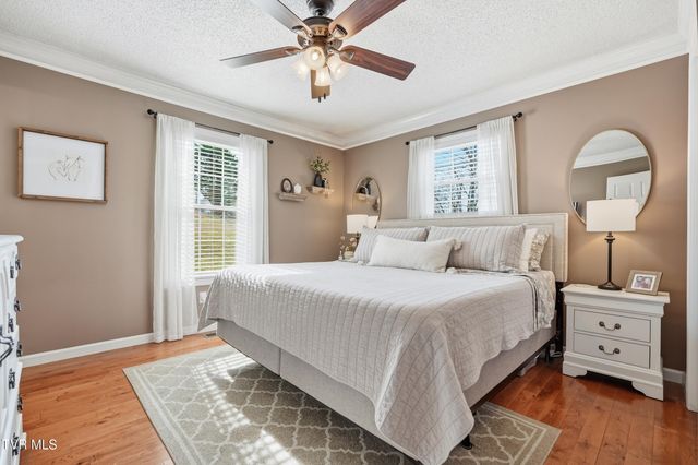 102 Clovercroft Drive, Jonesborough, TN 37659