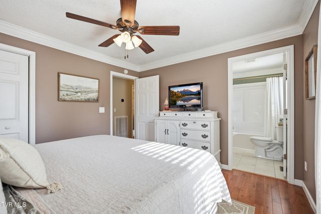 102 Clovercroft Drive, Jonesborough, TN 37659