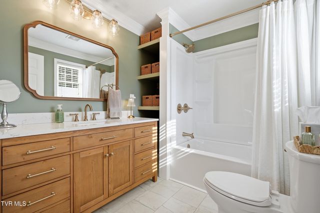 102 Clovercroft Drive, Jonesborough, TN 37659