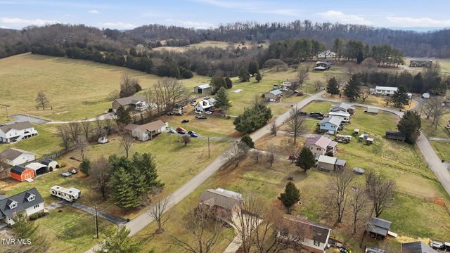 102 Clovercroft Drive, Jonesborough, TN 37659