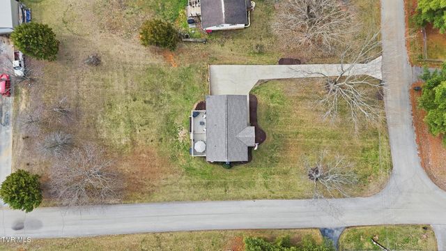 102 Clovercroft Drive, Jonesborough, TN 37659