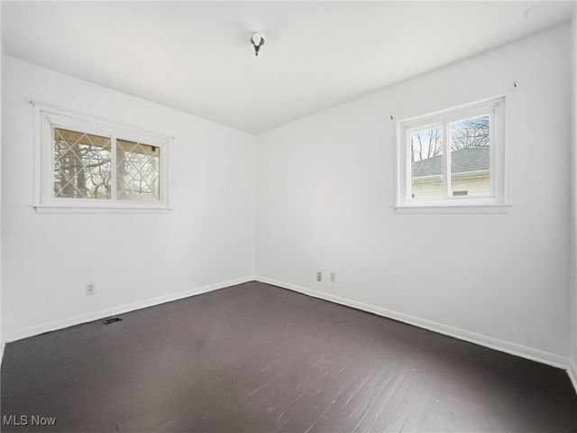 2486 Montgomery Avenue NW, Warren, OH 44485