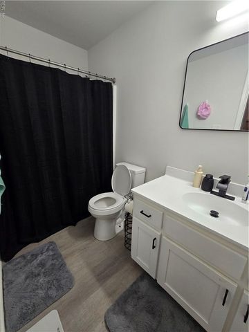 113 Roane Dr Apt A, Hampton, VA 23669