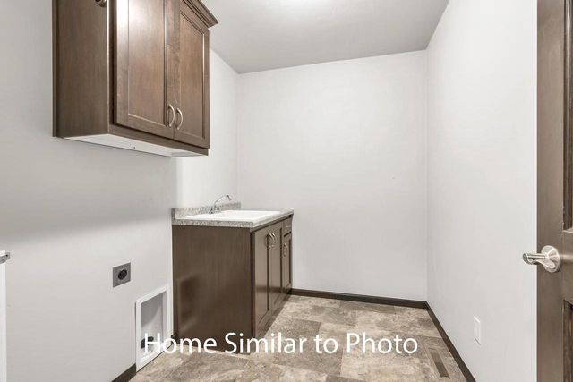 1700 BETTY JEAN LANE, Green Bay, WI 54313