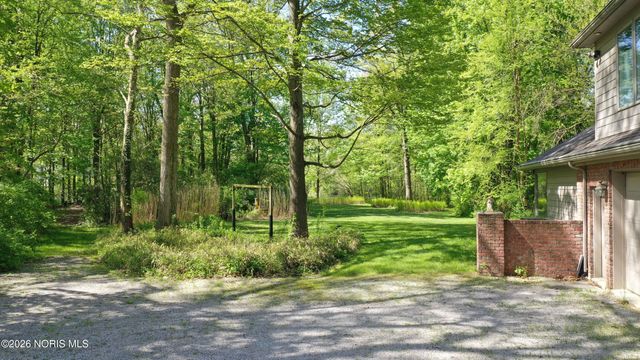 8801 W Bancroft Street, Toledo, OH 43617