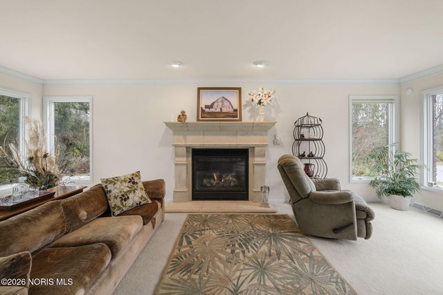 8801 W Bancroft Street, Toledo, OH 43617