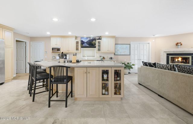 8801 W Bancroft Street, Toledo, OH 43617