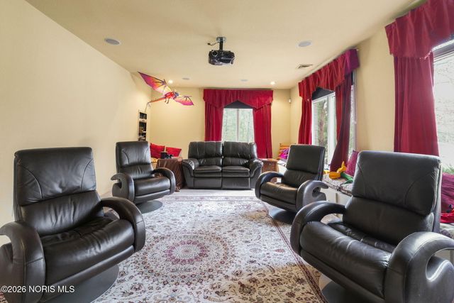 8801 W Bancroft Street, Toledo, OH 43617