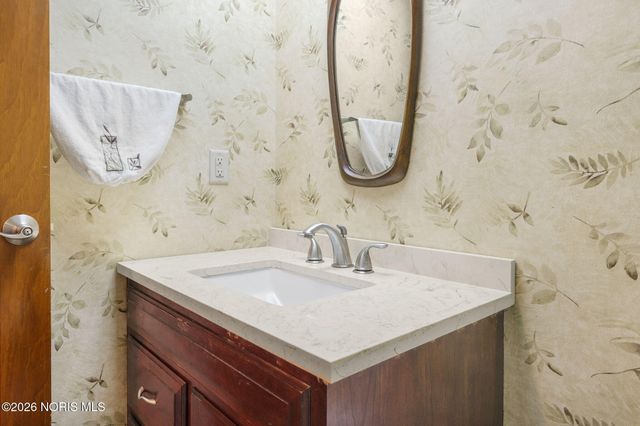 8801 W Bancroft Street, Toledo, OH 43617