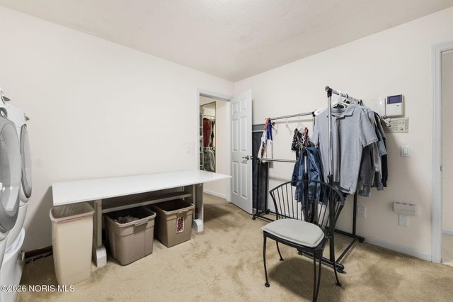 8801 W Bancroft Street, Toledo, OH 43617