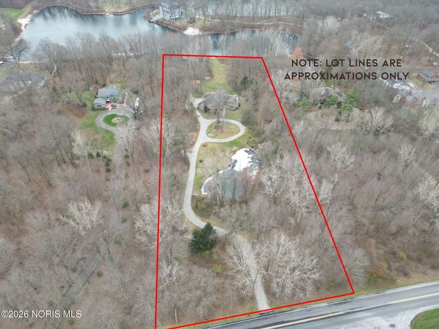 8801 W Bancroft Street, Toledo, OH 43617