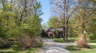 8801 W Bancroft Street, Toledo, OH 43617