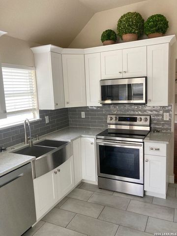 7915 Avellano, San Antonio, TX 78250