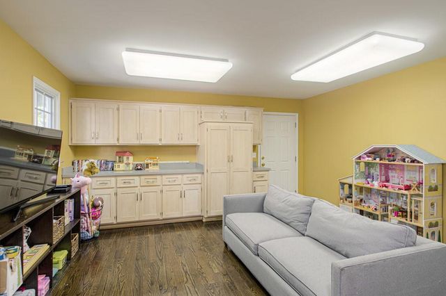 3714 W 61st Terrace, Fairway, KS 66205
