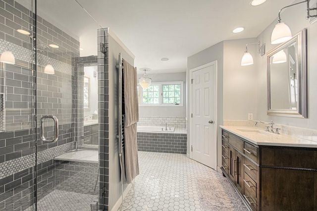 3714 W 61st Terrace, Fairway, KS 66205
