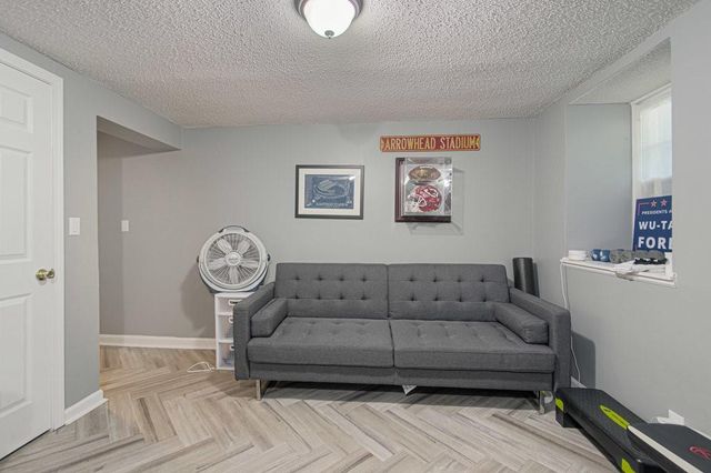 3714 W 61st Terrace, Fairway, KS 66205
