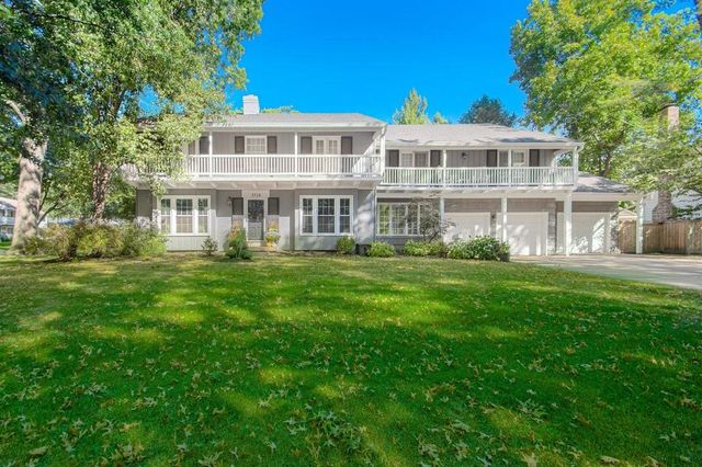 3714 W 61st Terrace, Fairway, KS 66205