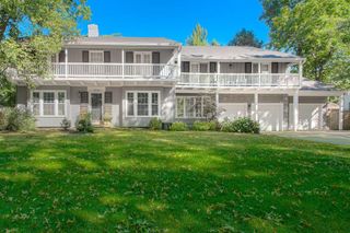 3714 W 61st Terrace, Fairway, KS 66205