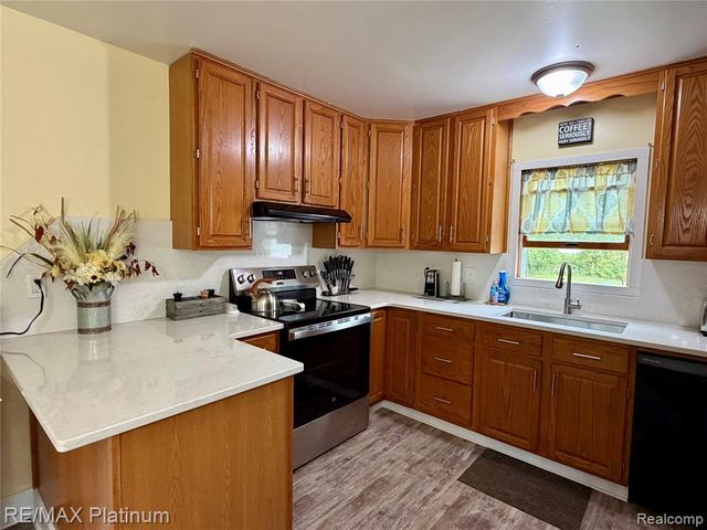 10551 E Goodall Road, Durand, MI 48429