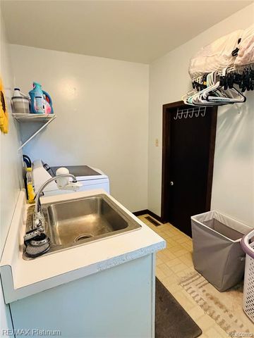 10551 E Goodall Road, Durand, MI 48429