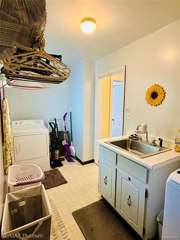 10551 E Goodall Road, Durand, MI 48429
