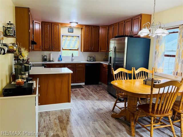 10551 E Goodall Road, Durand, MI 48429