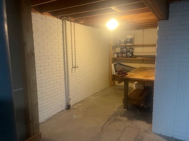 4065 Pinebrook Lane, Bettendorf, IA 52722
