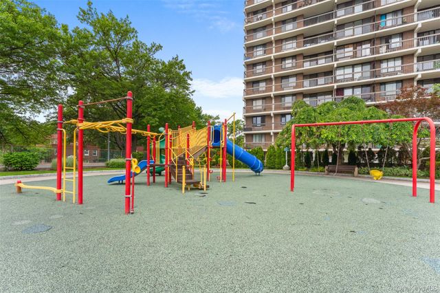 152-18 Union Turnpike 5O, Flushing, NY 11367
