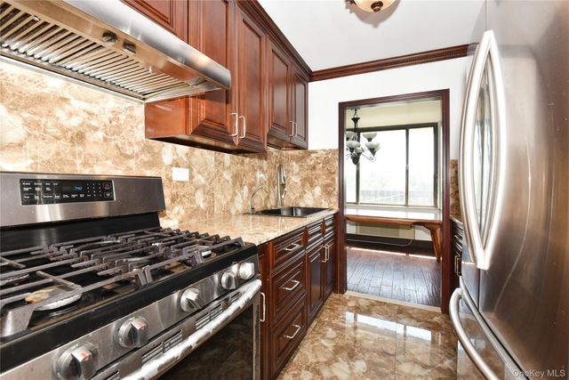 152-18 Union Turnpike 5O, Flushing, NY 11367