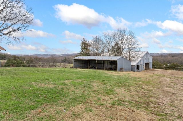 654 County Road 637, Berryville, AR 72616